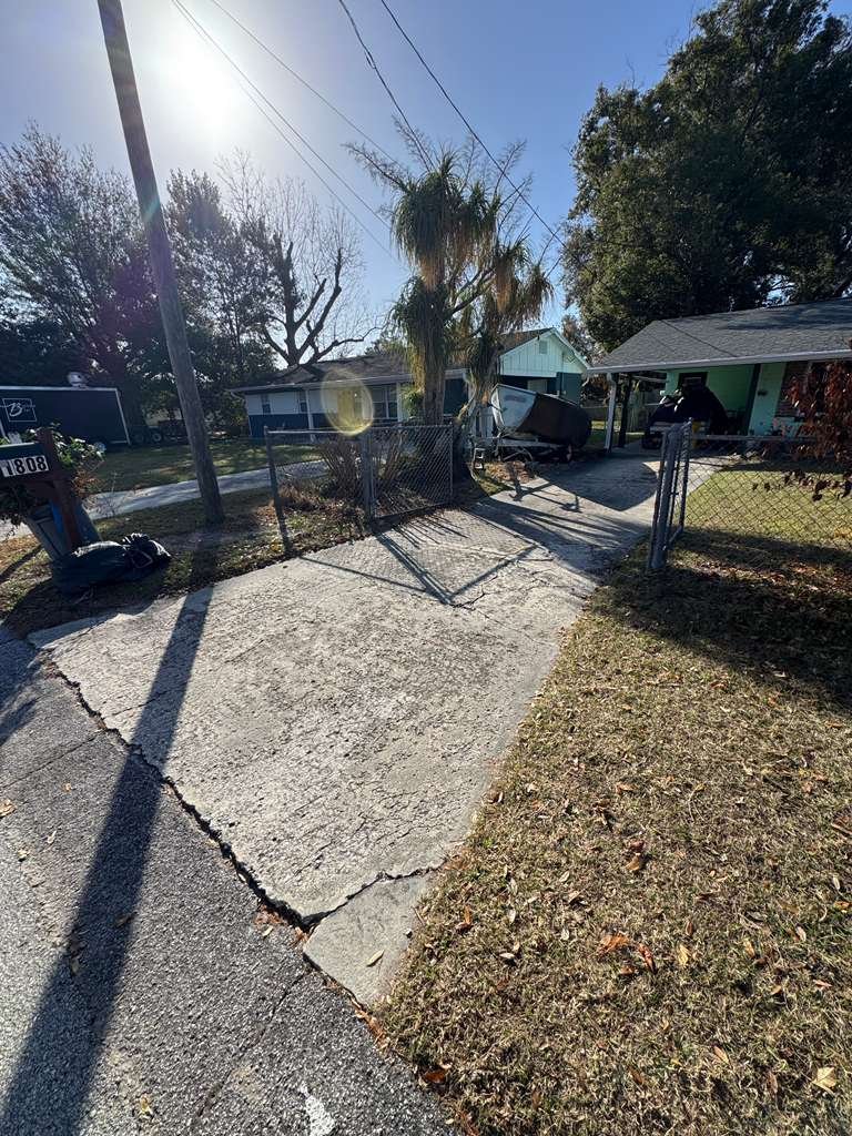 Paver Driveway Installation in Florida with perfectly aligned symmetrical pavers