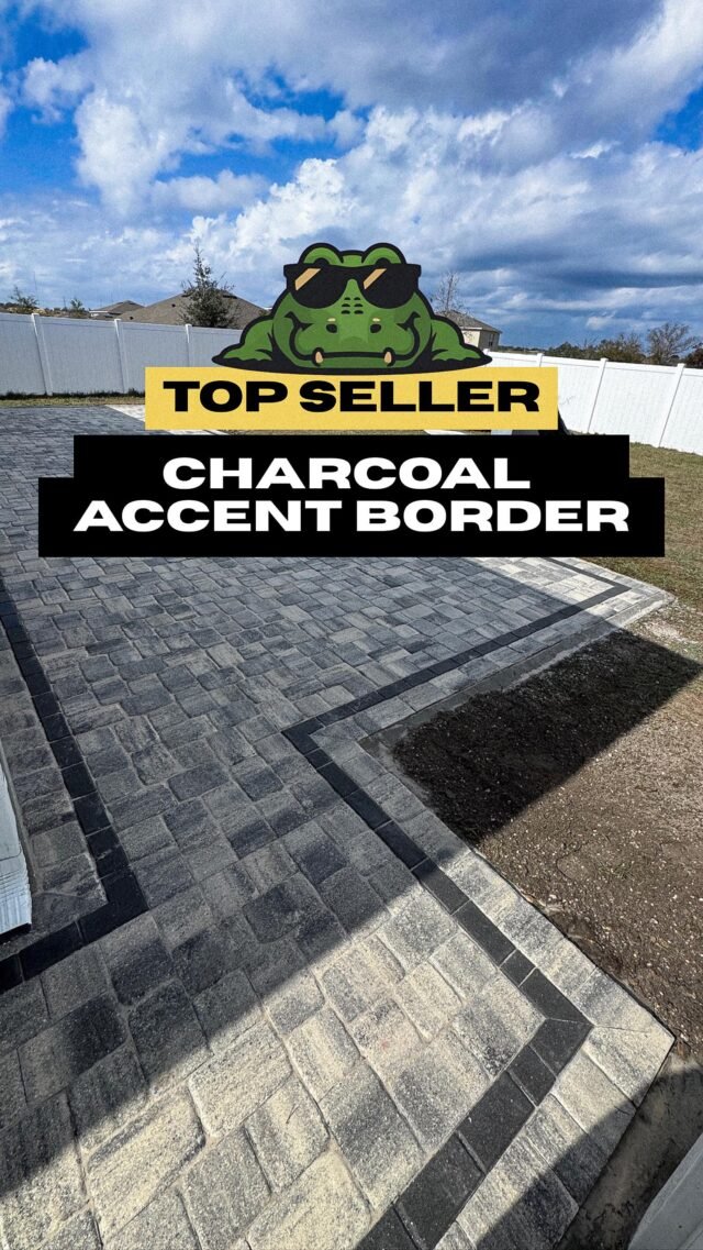 Introducing our 🔝seller: Charcoal Accent Border. It enhances your#project and adds more personality.
Would you ask for it?

#pavers #polkcounty #paverinstallation  #construction